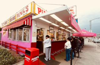 Pink's Hot Dogs - Legendary Hot Dogs near Hollywood