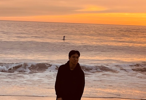 Laguna Beach having the beautiful sunset