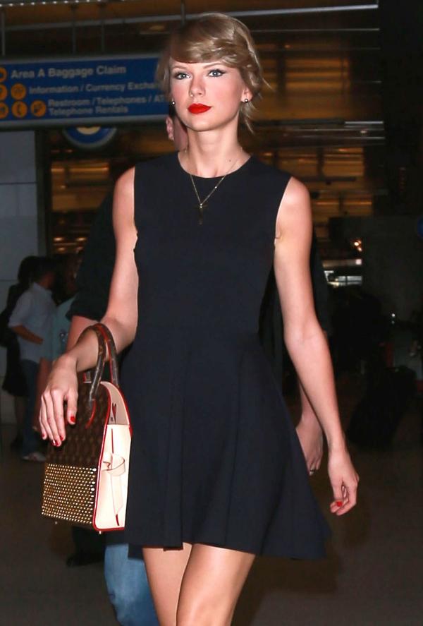 Taylor Swift's Airport Fashion: The Perfect Complement to Her Flawless Beauty