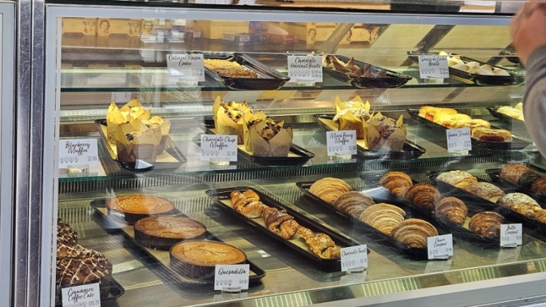 Porto's Bakery in Buena Park: A Review from Irvine